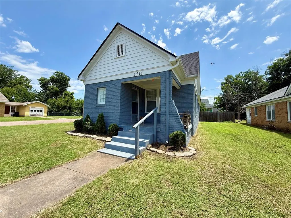 Photo 3 — 1721 N Market Avenue, Shawnee, OK 74804