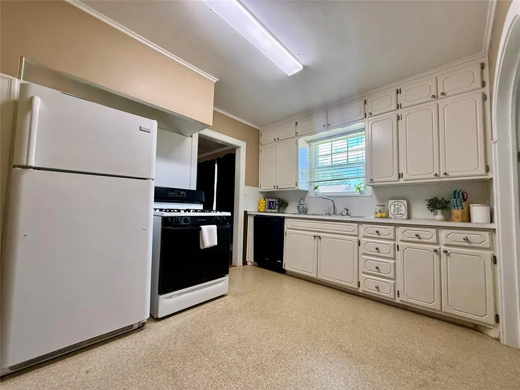 Photo 15 — 1721 N Market Avenue, Shawnee, OK 74804