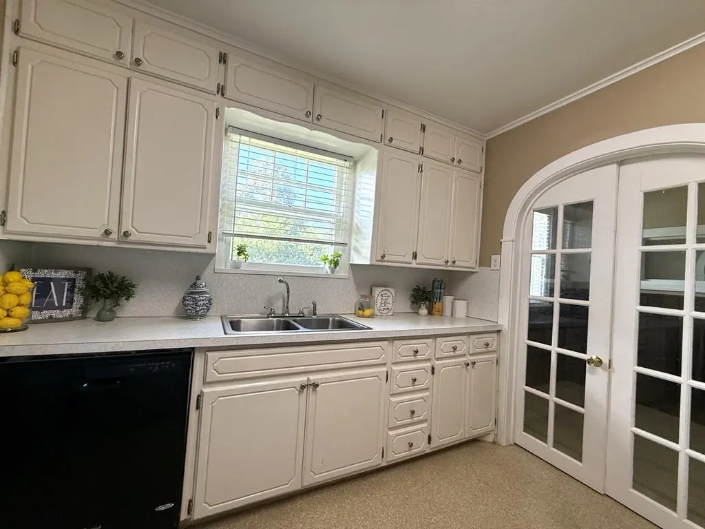 Photo 18 — 1721 N Market Avenue, Shawnee, OK 74804