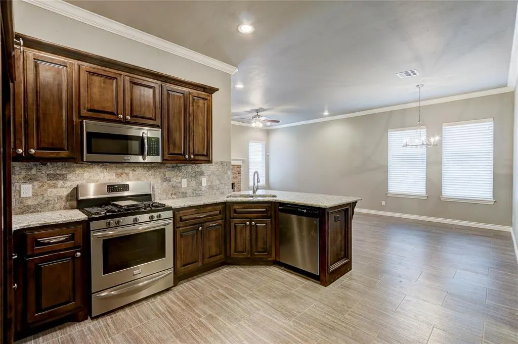 Photo 11 — 2809 Tranquilo Lane, Edmond, OK 73034