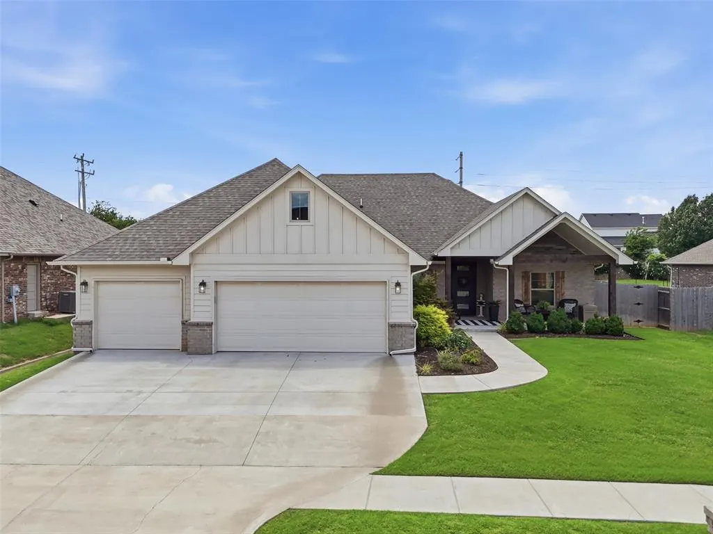 Photo 2 — 11512 NW 109th Street, Yukon, OK 73099