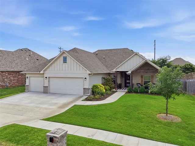 Photo 3 — 11512 NW 109th Street, Yukon, OK 73099