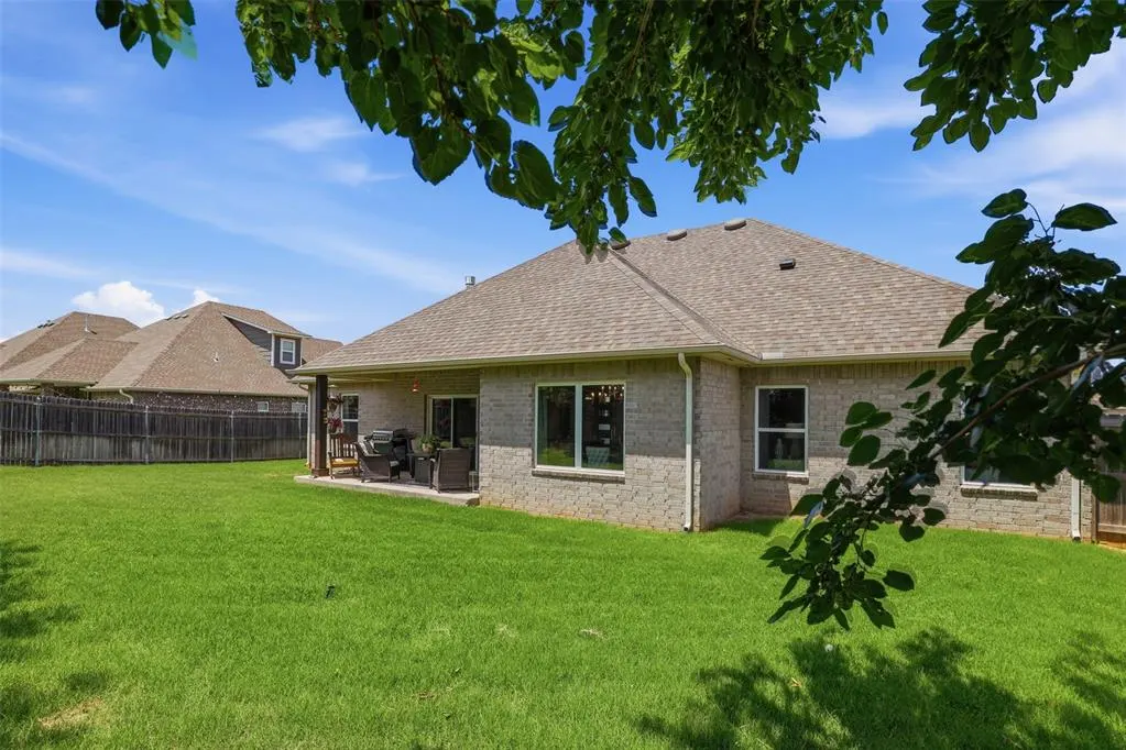 Photo 38 — 11512 NW 109th Street, Yukon, OK 73099