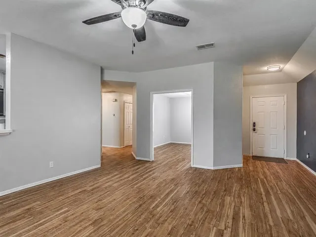 Photo 3 — 12317 NW 3rd Street, Yukon, OK 73099