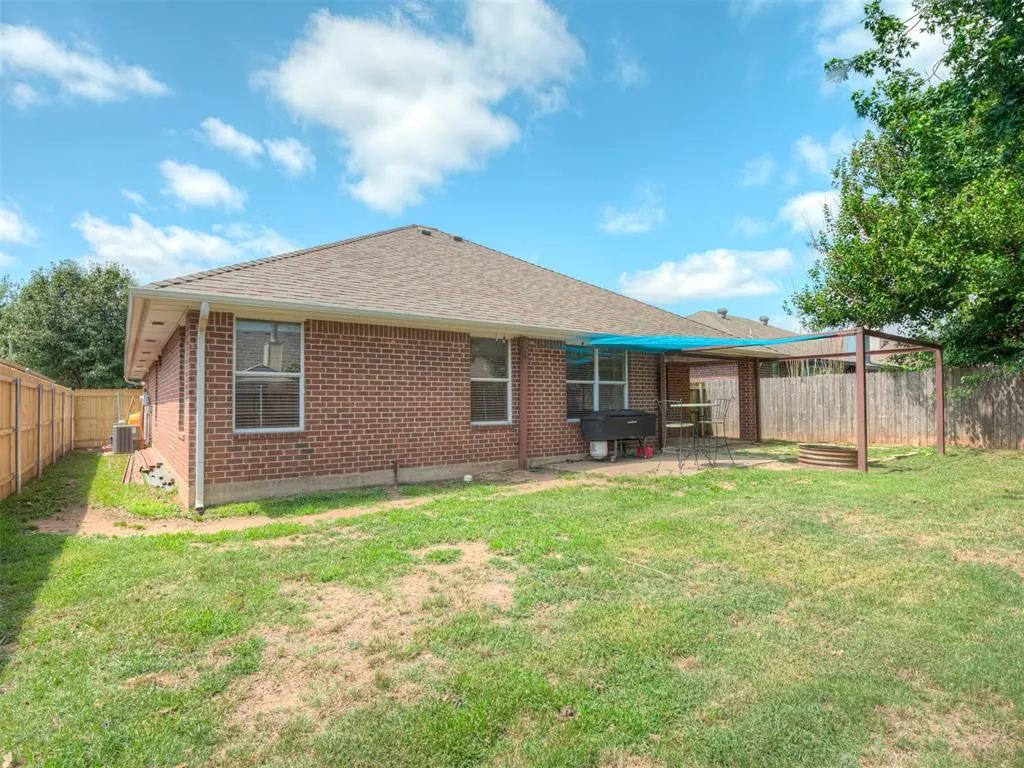 Photo 15 — 12317 NW 3rd Street, Yukon, OK 73099