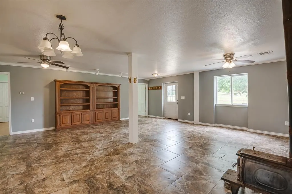 Photo 6 — 331743 E 1020 Road, Harrah, OK 73045