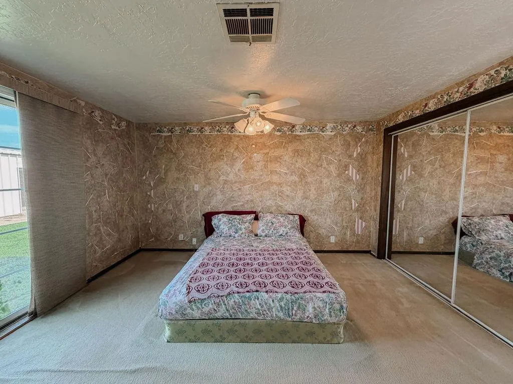 Photo 9 — 716 N Vernon Avenue, Hinton, OK 73047