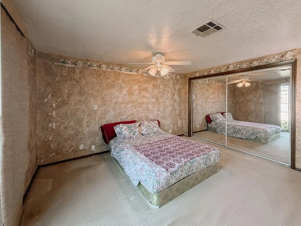 Photo 10 — 716 N Vernon Avenue, Hinton, OK 73047