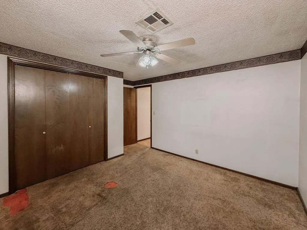 Photo 16 — 716 N Vernon Avenue, Hinton, OK 73047