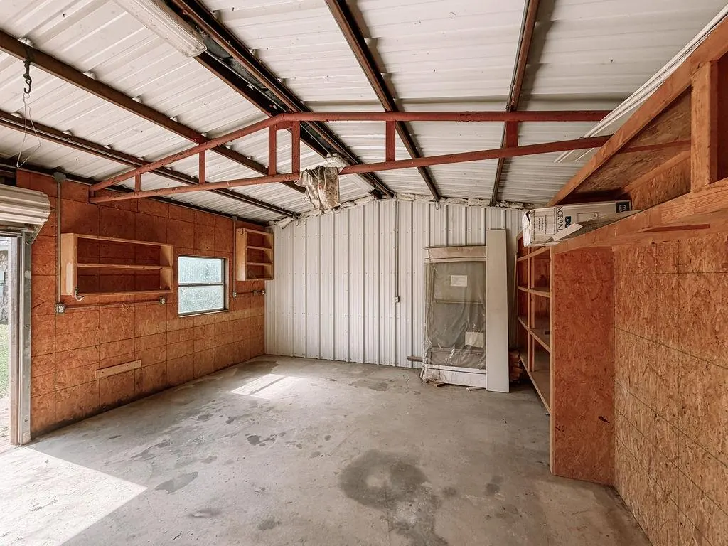 Photo 22 — 716 N Vernon Avenue, Hinton, OK 73047