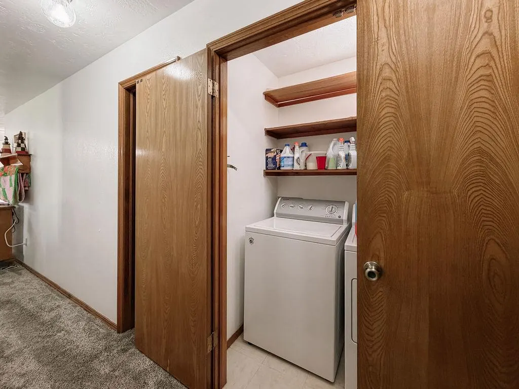 Photo 17 — 703 N Vernon Avenue, Hinton, OK 73047