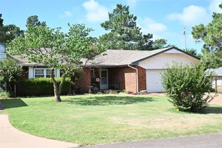 Sold home at 432 E Carson Lane