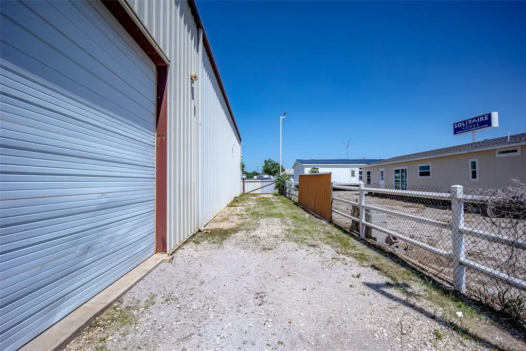Photo 3 — 6209 S Shields Boulevard, Oklahoma City, OK 73149
