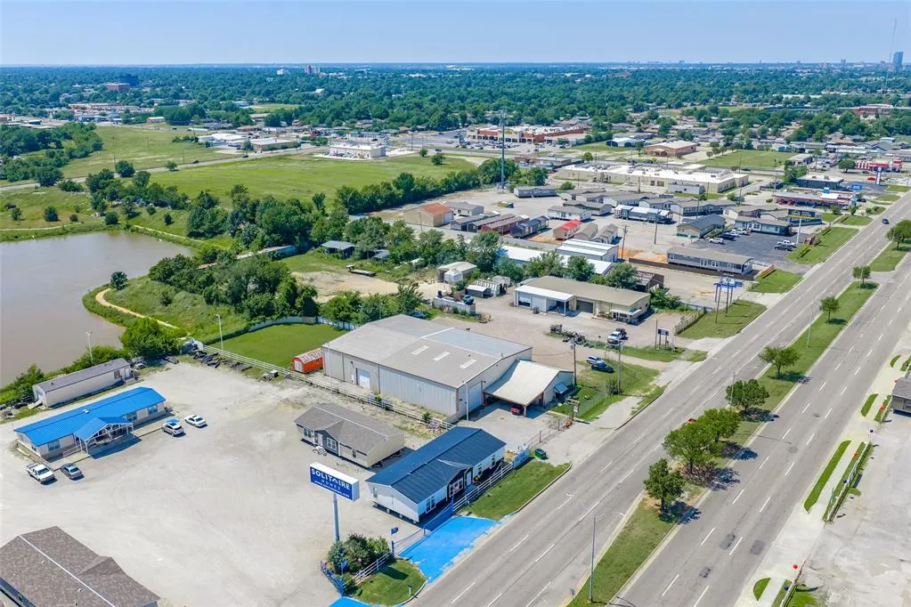 Photo 24 — 6209 S Shields Boulevard, Oklahoma City, OK 73149