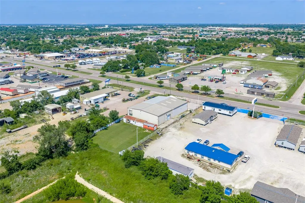 Photo 32 — 6209 S Shields Boulevard, Oklahoma City, OK 73149