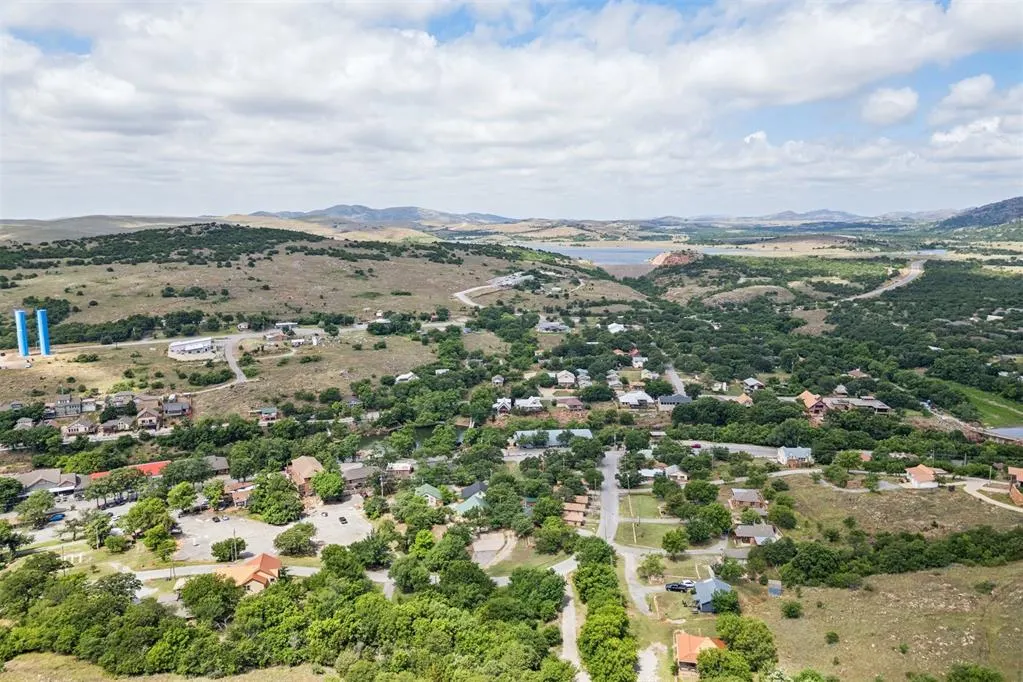 Photo 2 — 129 E Upper Lake Drive, Medicine Park, OK 73557
