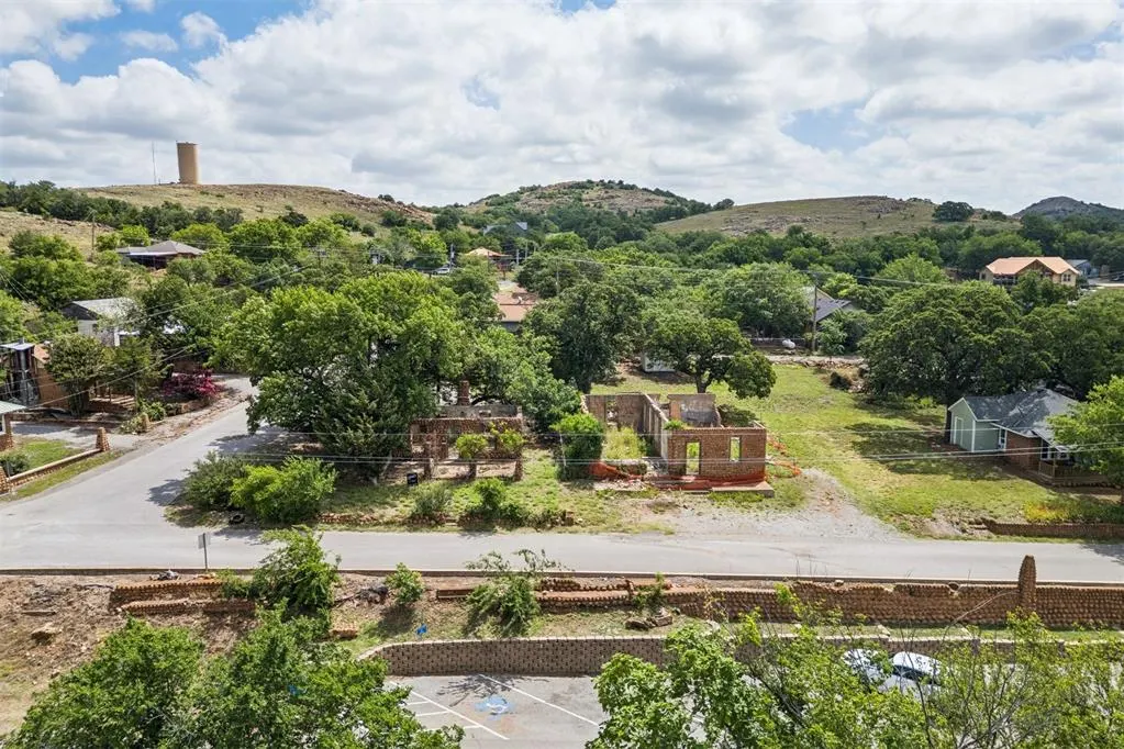 Photo 15 — 129 E Upper Lake Drive, Medicine Park, OK 73557