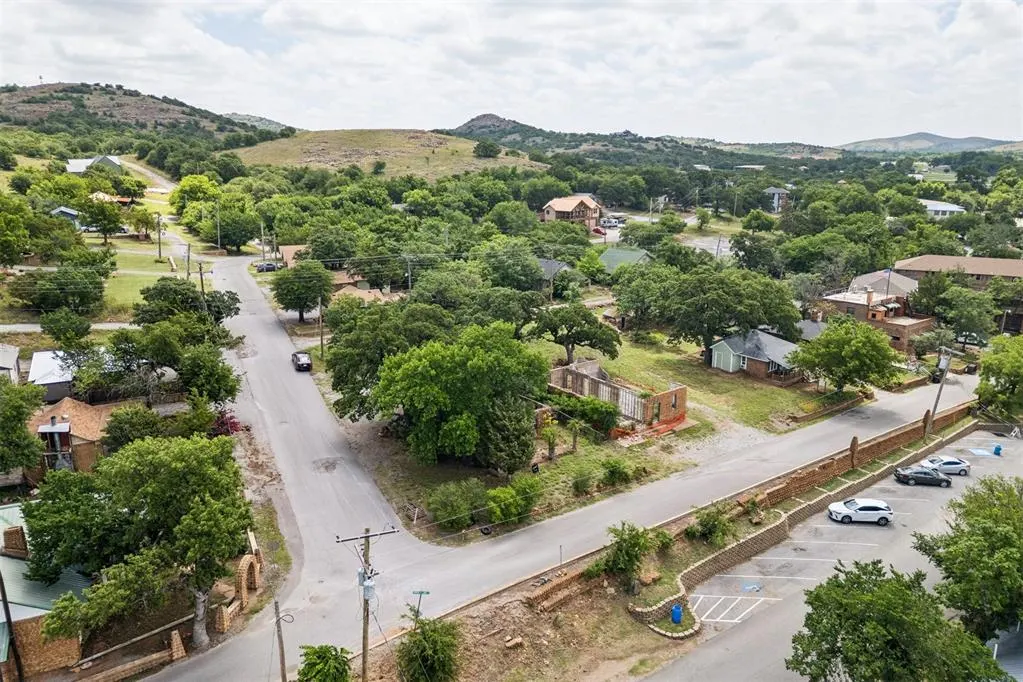 Photo 18 — 129 E Upper Lake Drive, Medicine Park, OK 73557