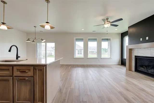 Photo 7 — 7713 Wilshire Woods Drive, Yukon, OK 73099