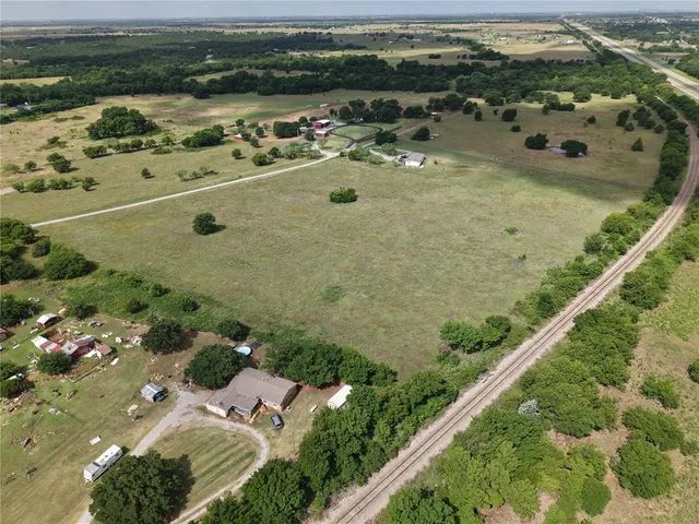 Photo 4 — 0100 Quanah Road Road, Cache, OK 73527