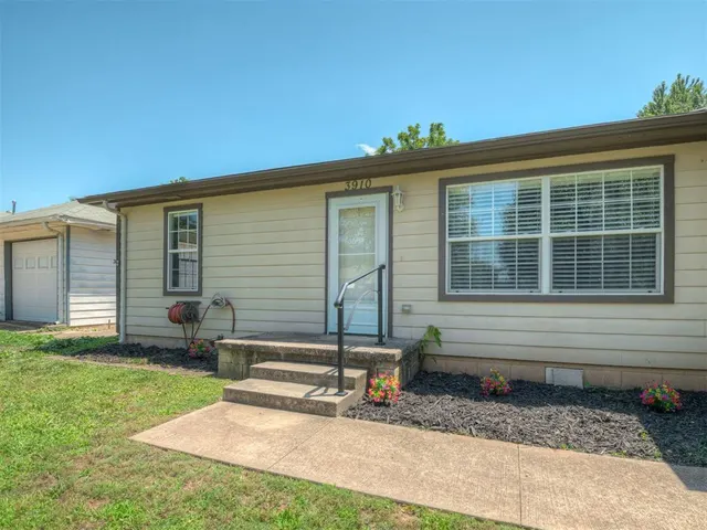Photo 3 — 3910 Lawn Drive, Oklahoma City, OK 73115