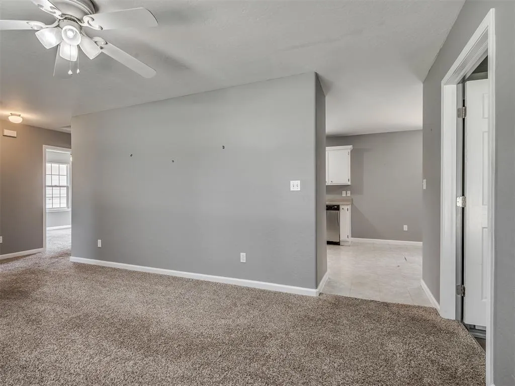 Photo 9 — 3910 Lawn Drive, Oklahoma City, OK 73115