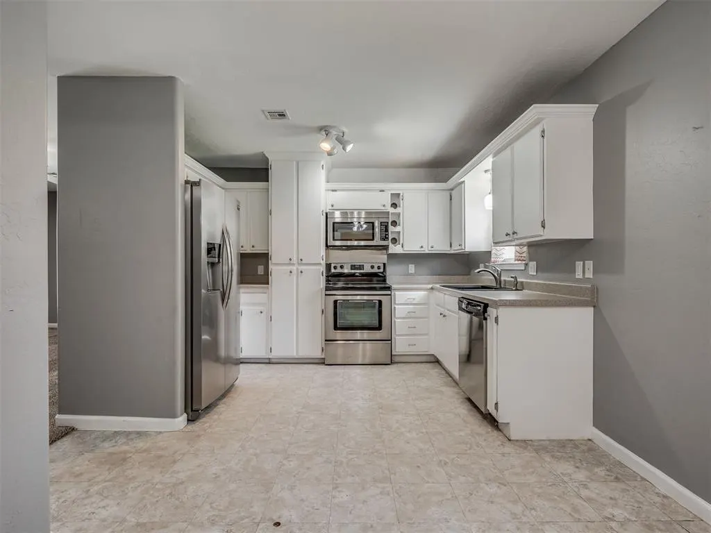 Photo 20 — 3910 Lawn Drive, Oklahoma City, OK 73115