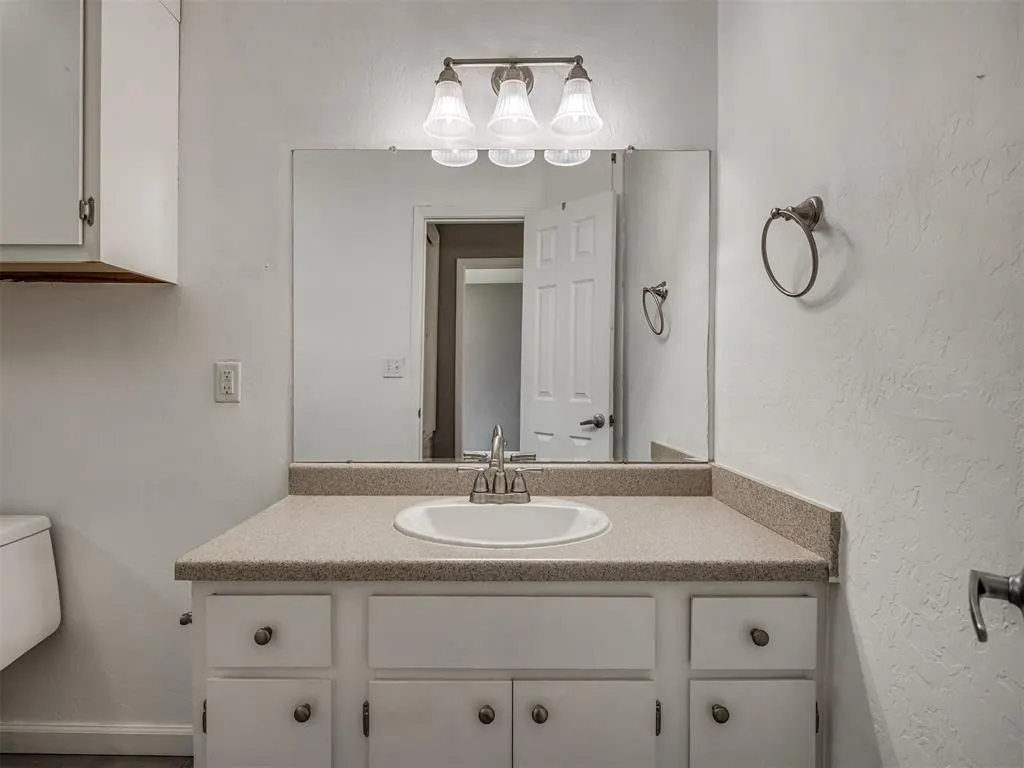 Photo 27 — 3910 Lawn Drive, Oklahoma City, OK 73115