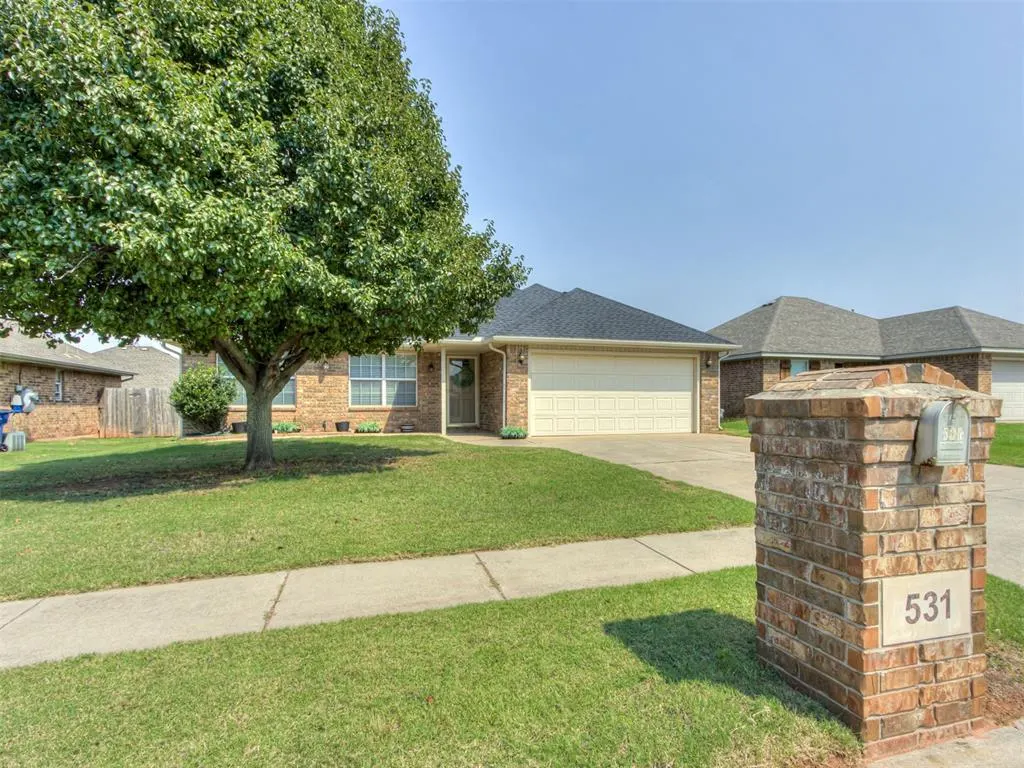 Front exterior — 531 E Juniper Lane, Mustang, OK 73064