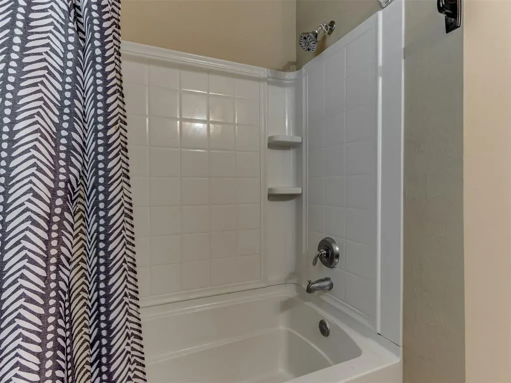 Photo 23 — 531 E Juniper Lane, Mustang, OK 73064
