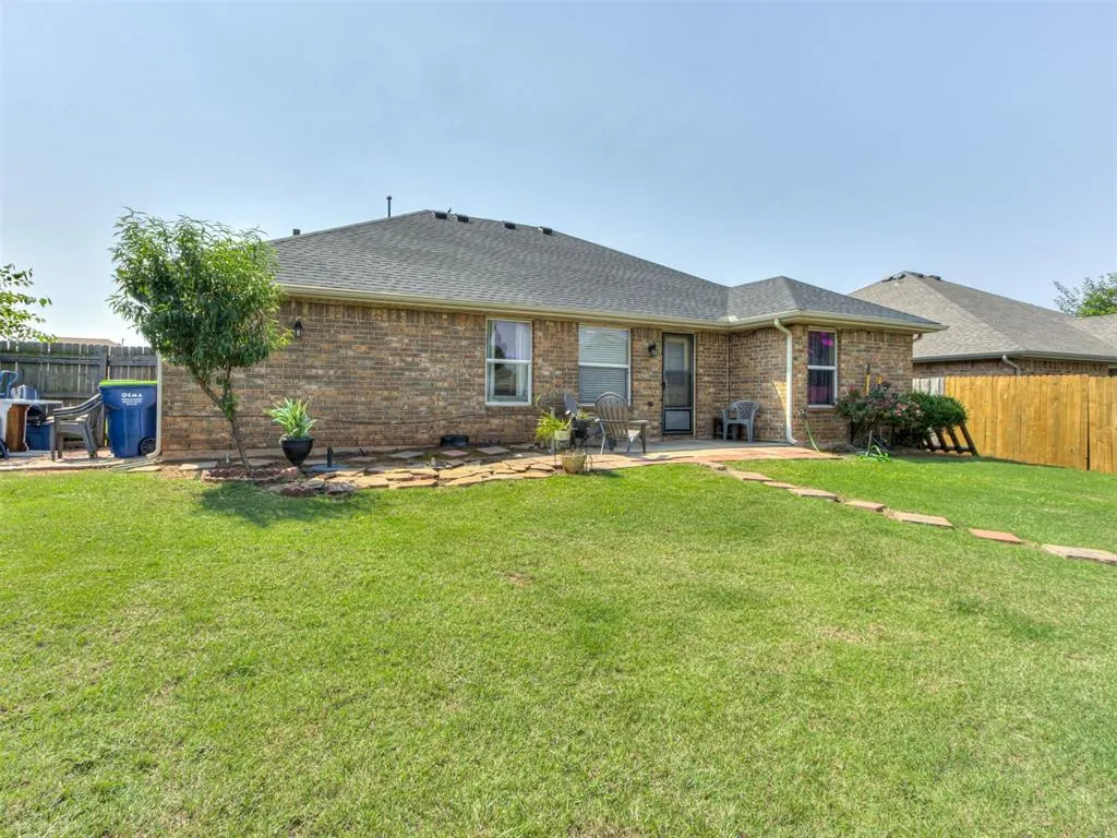 Photo 25 — 531 E Juniper Lane, Mustang, OK 73064