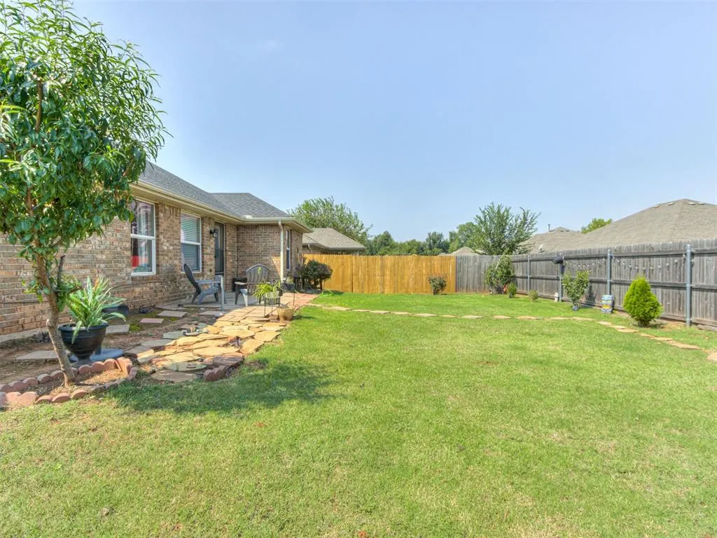 Photo 27 — 531 E Juniper Lane, Mustang, OK 73064