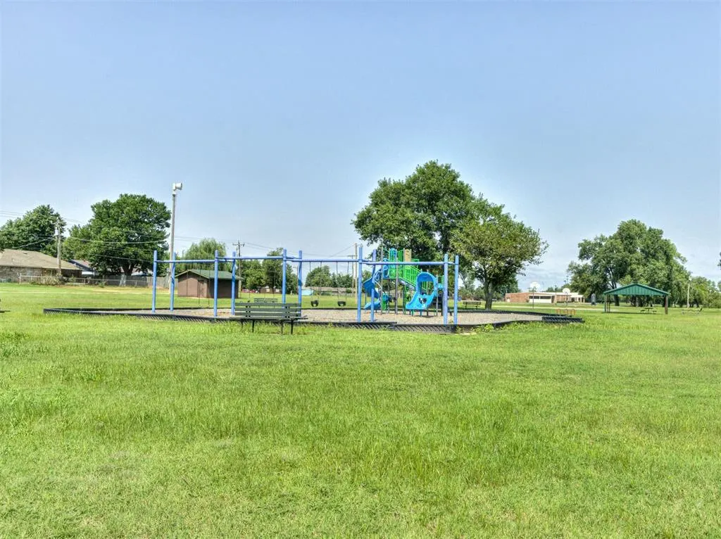 Photo 29 — 531 E Juniper Lane, Mustang, OK 73064
