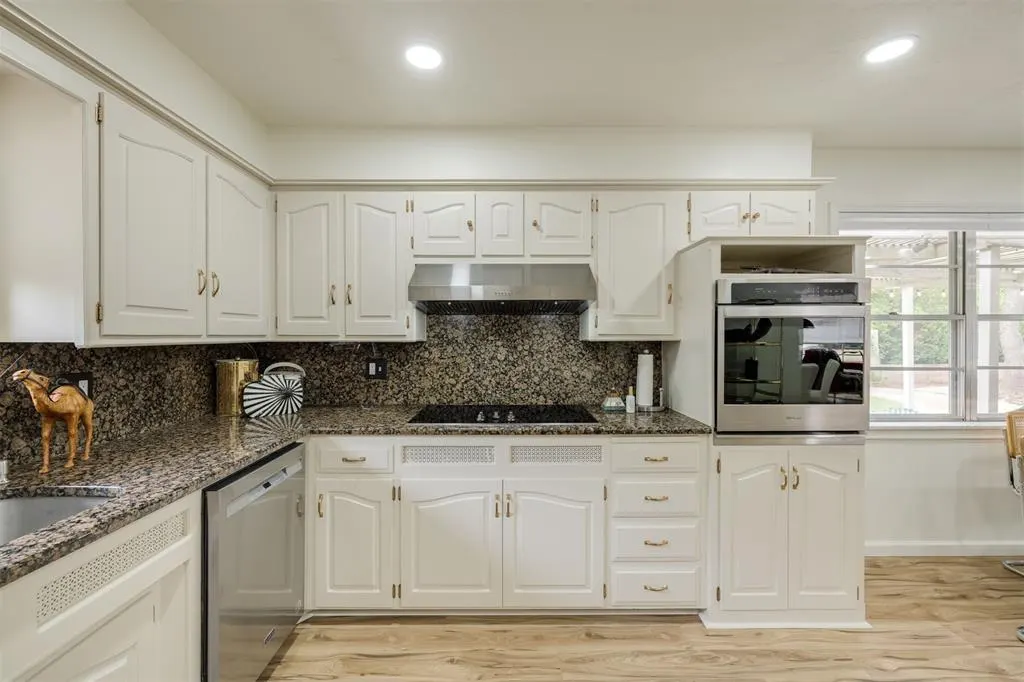Photo 14 — 6612 Edgewater Drive, Oklahoma City, OK 73116