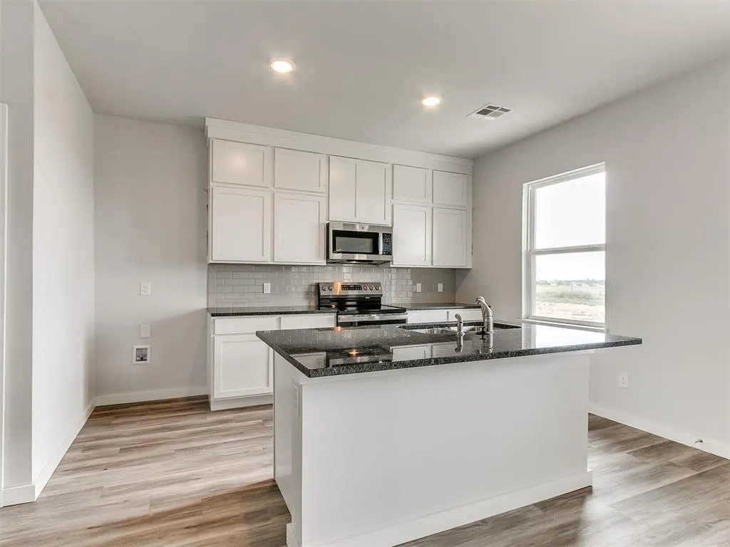 Photo 11 — 3490 Manning Farms Boulevard, El Reno, OK 73036