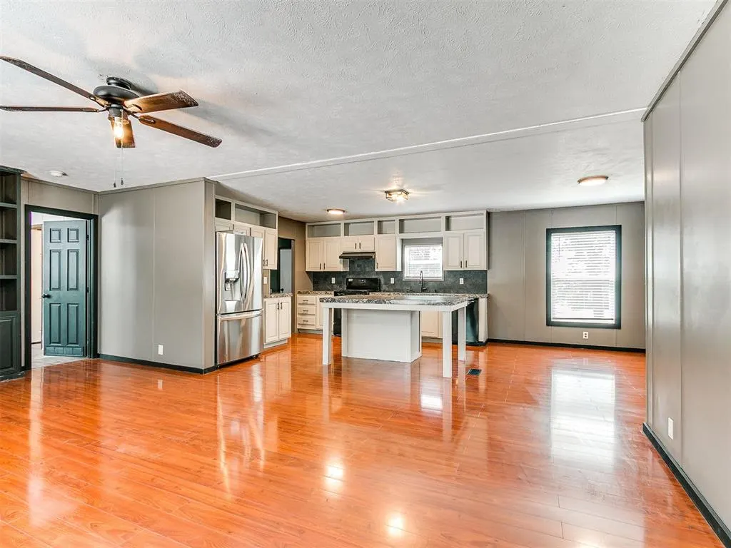 Photo 8 — 2010 SE 136th Avenue, Norman, OK 73026