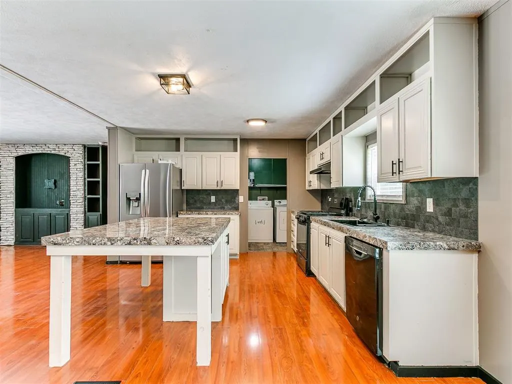 Photo 14 — 2010 SE 136th Avenue, Norman, OK 73026