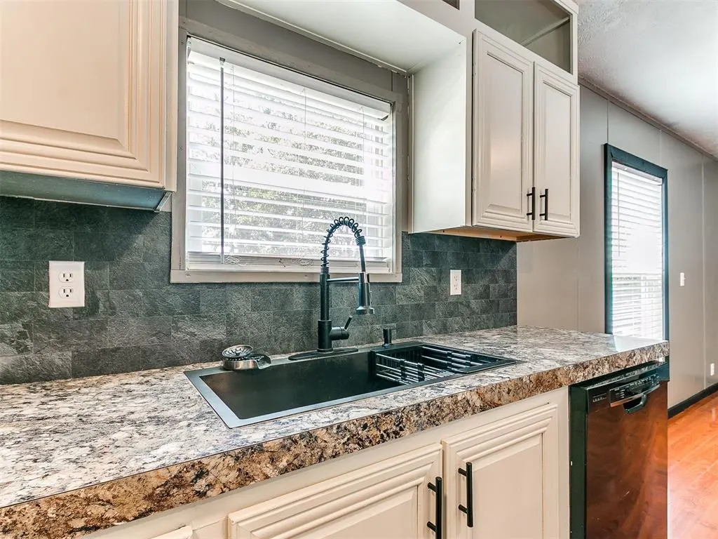Photo 16 — 2010 SE 136th Avenue, Norman, OK 73026