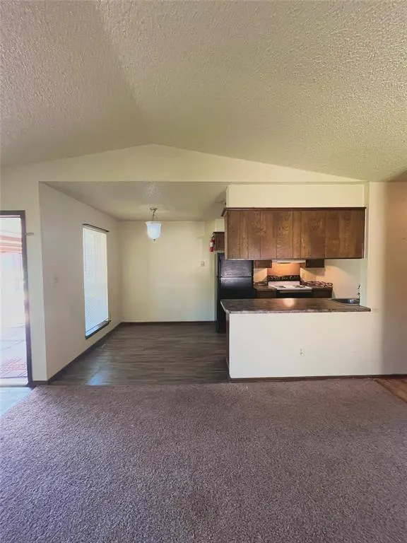 Photo 4 — 1018 Acacia Circle, Noble, OK 73068