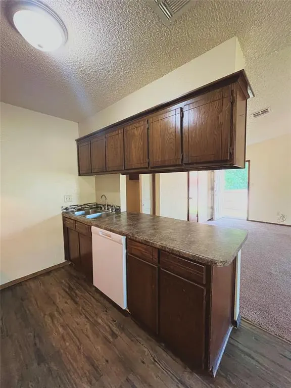 Photo 7 — 1018 Acacia Circle, Noble, OK 73068