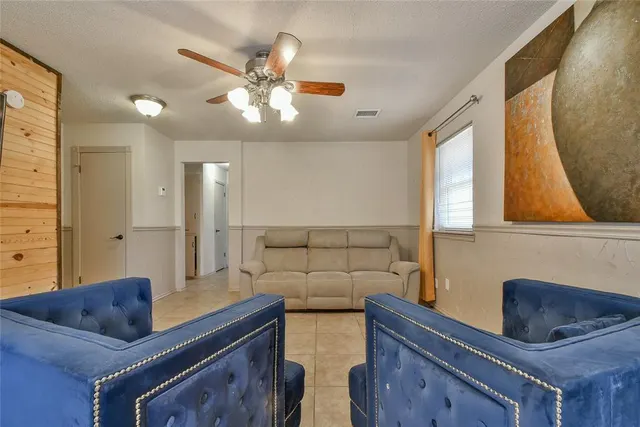 Photo 6 — 1012 NW 7th Place, Moore, OK 73160