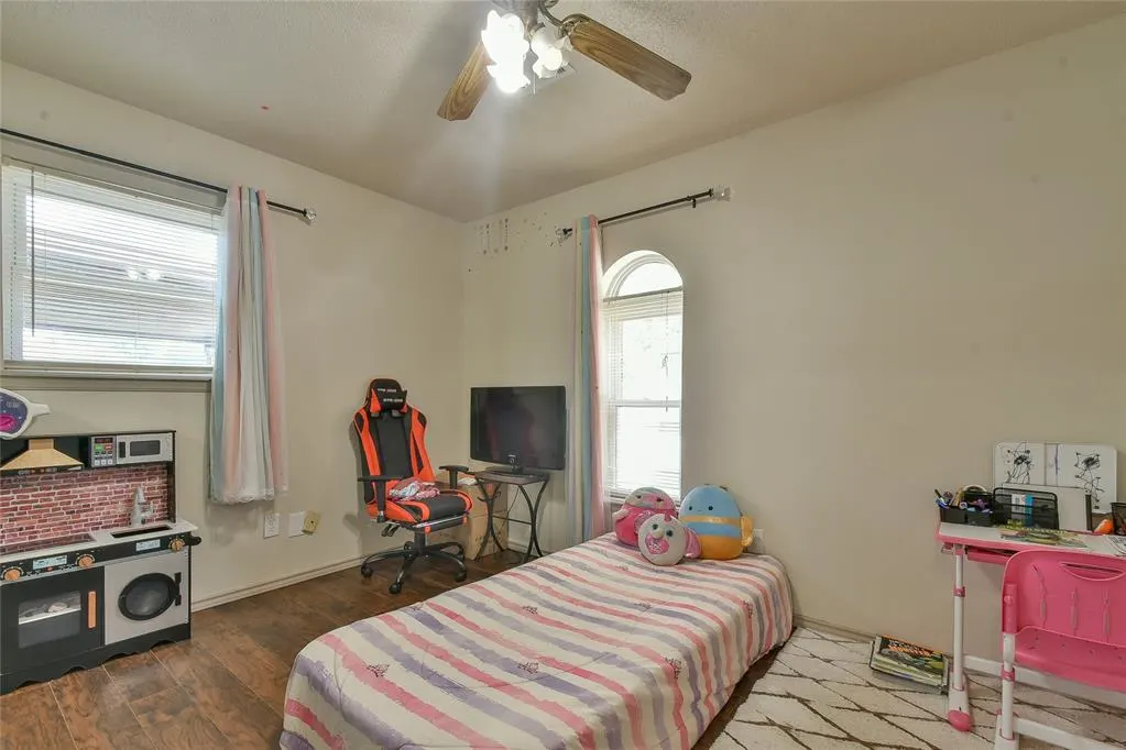 Photo 9 — 1012 NW 7th Place, Moore, OK 73160