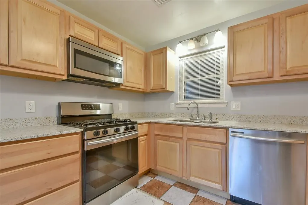 Photo 20 — 1012 NW 7th Place, Moore, OK 73160
