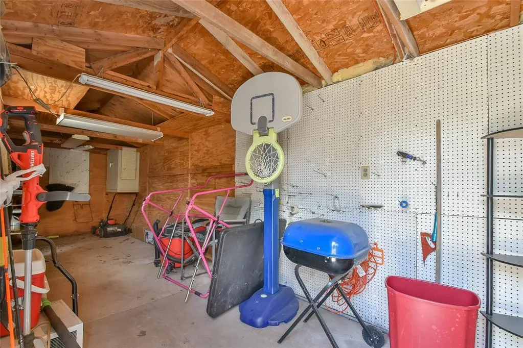 Photo 27 — 1012 NW 7th Place, Moore, OK 73160