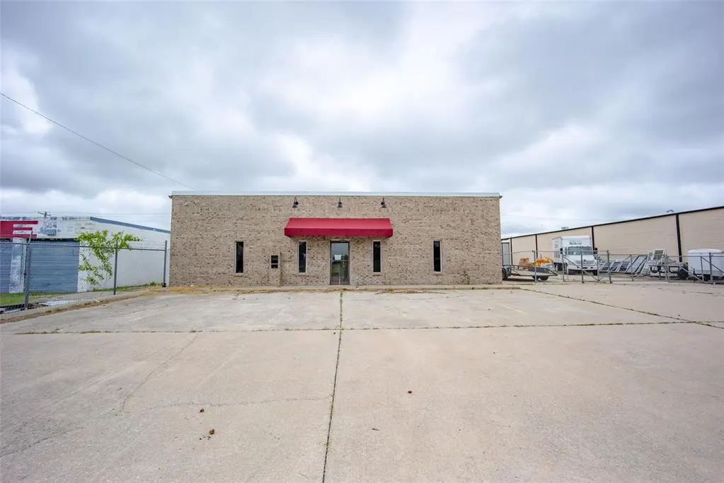 Photo 13 — 1835 Industrial Boulevard, Norman, OK 73069