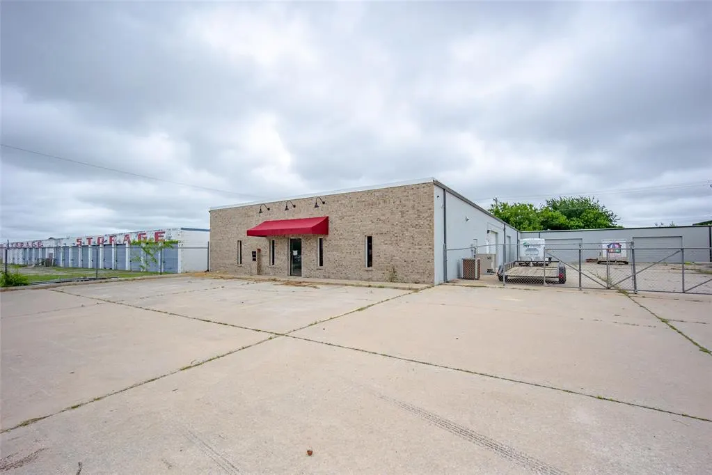 Photo 14 — 1835 Industrial Boulevard, Norman, OK 73069