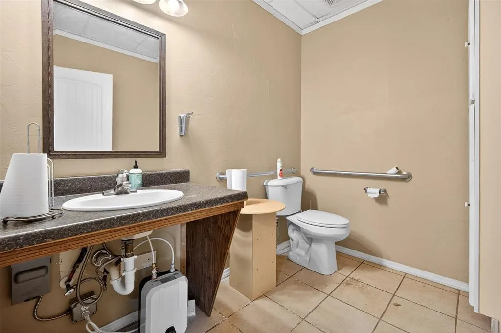 Photo 21 — 1835 Industrial Boulevard, Norman, OK 73069