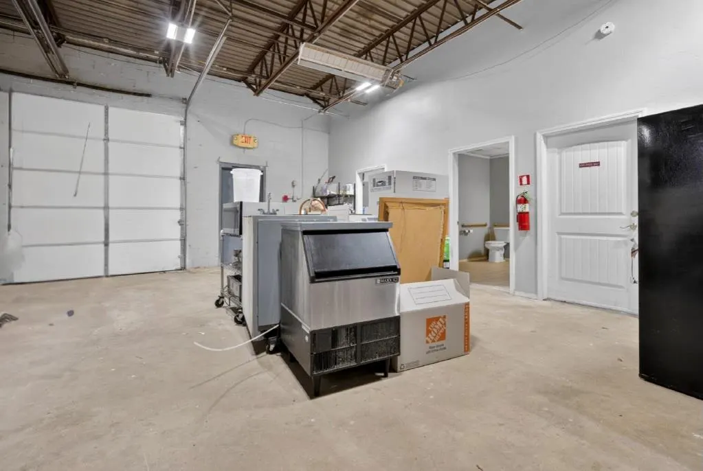 Photo 34 — 1835 Industrial Boulevard, Norman, OK 73069