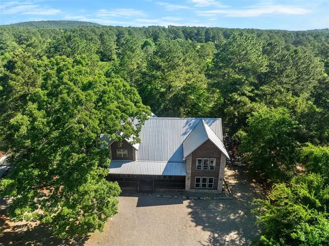 Photo 3 — 32 Orange Blossom Lane, Broken Bow, OK 74728