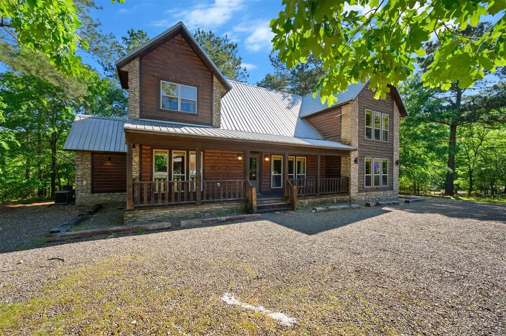 Photo 2 — 32 Orange Blossom Lane, Broken Bow, OK 74728